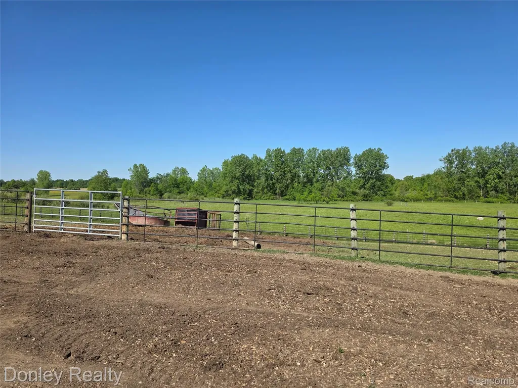 5121 Cotter Road Marlette City MI 48453