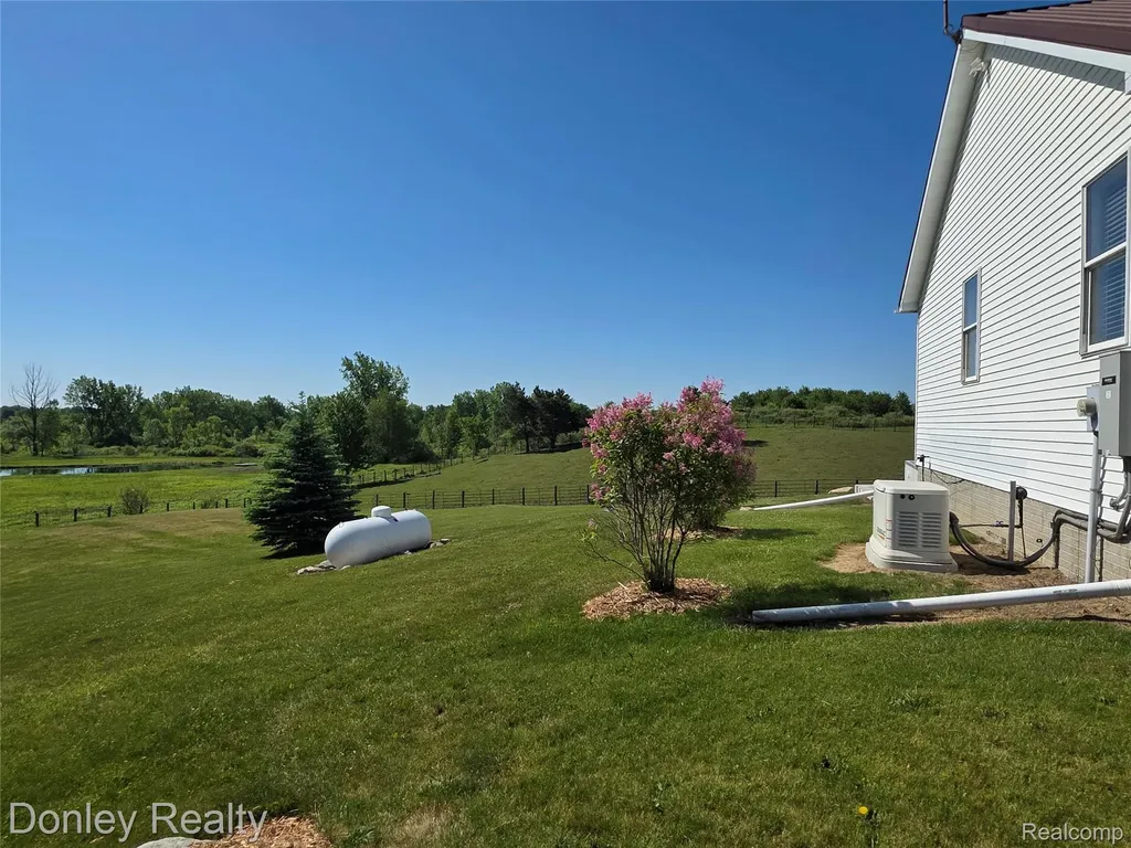 5121 Cotter Road Marlette City MI 48453