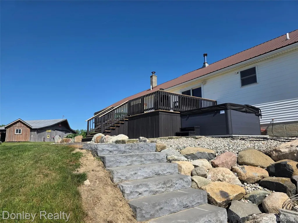 5121 Cotter Road Marlette City MI 48453