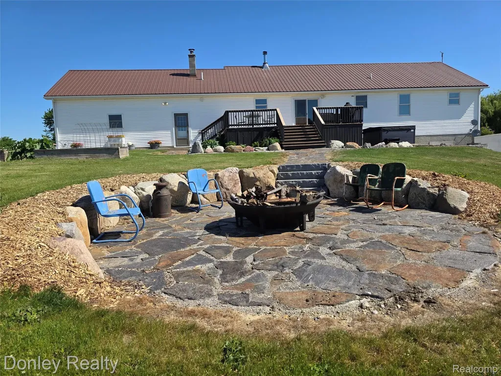 5121 Cotter Road Marlette City MI 48453