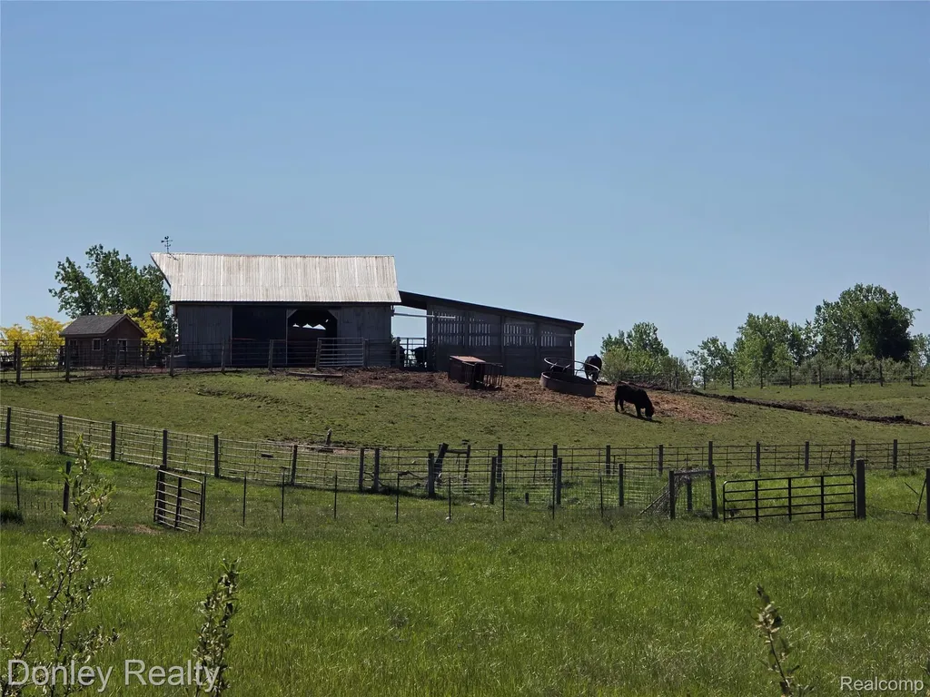 5121 Cotter Road Marlette City MI 48453