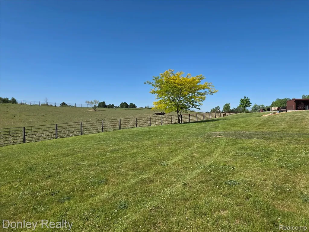 5121 Cotter Road Marlette City MI 48453