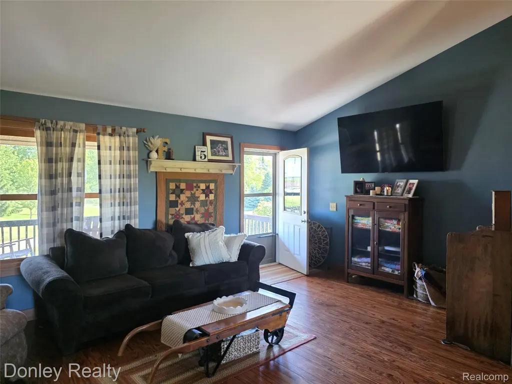 5121 Cotter Road Marlette City MI 48453