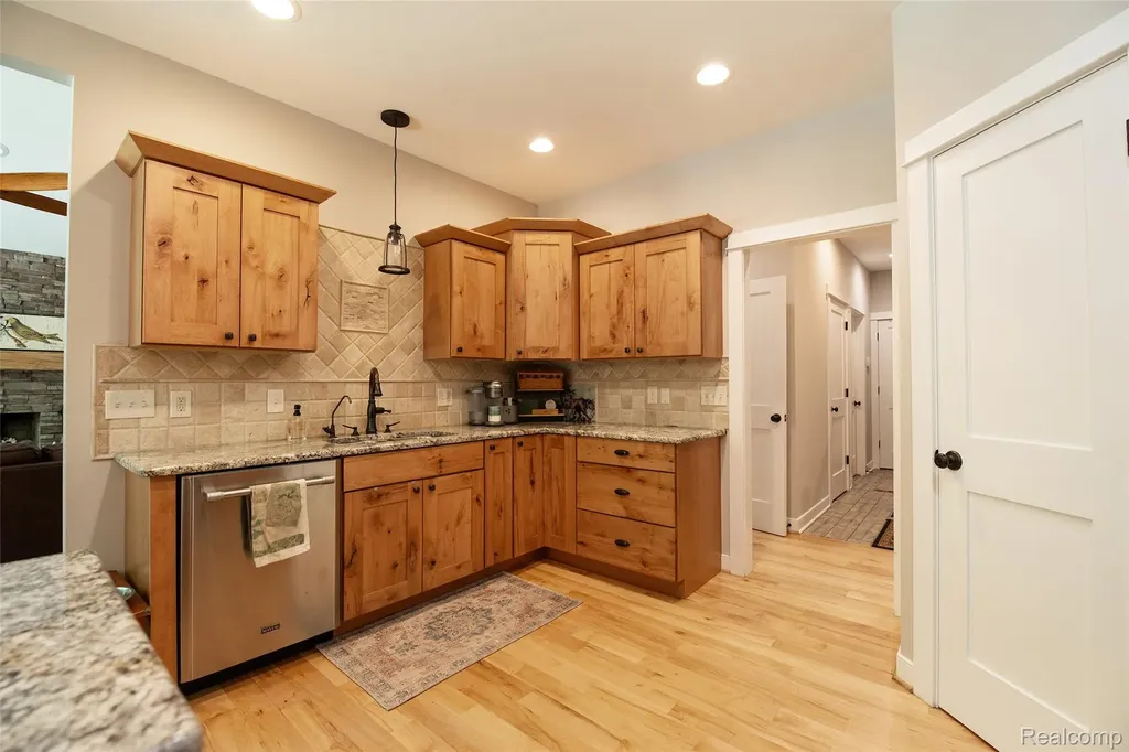 3957 Mill Lake Road Orion Charter Township MI 48360