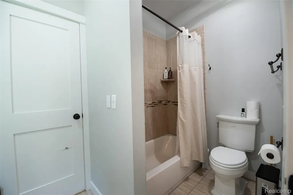 3957 Mill Lake Road Orion Charter Township MI 48360