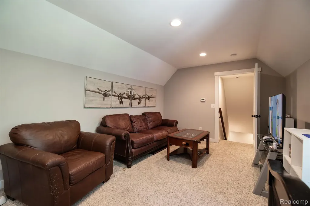 3957 Mill Lake Road Orion Charter Township MI 48360