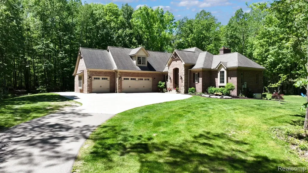 3957 Mill Lake Road Orion Charter Township MI 48360