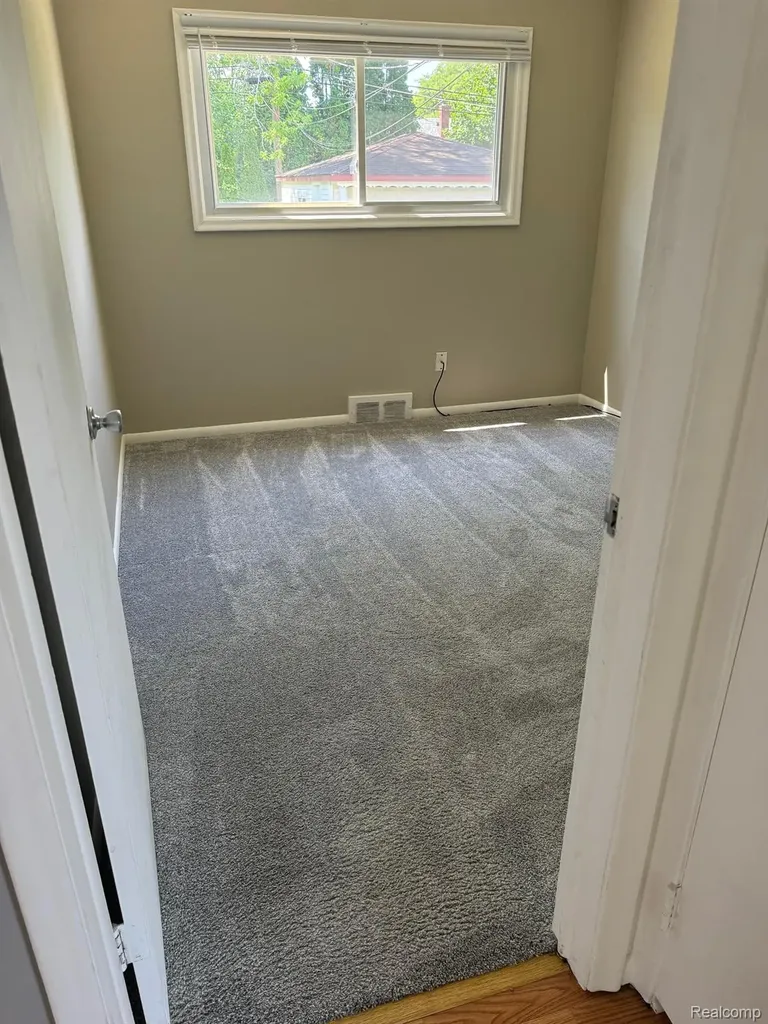 28741 Kathryn Street Garden City City MI 48135