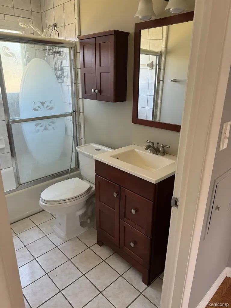 28741 Kathryn Street Garden City City MI 48135