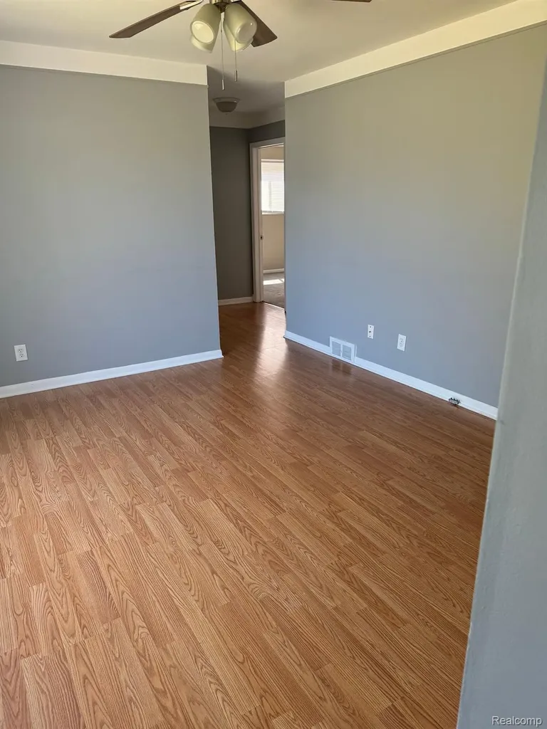 28741 Kathryn Street Garden City City MI 48135
