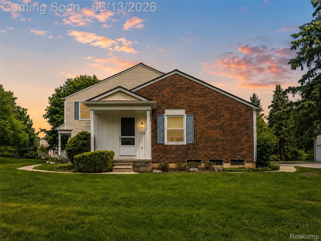 1442 Mariner Drive Walled Lake City MI 48390