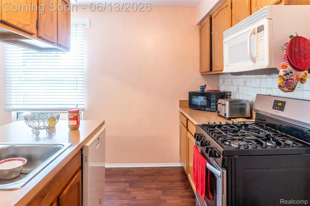 1442 Mariner Drive Walled Lake City MI 48390