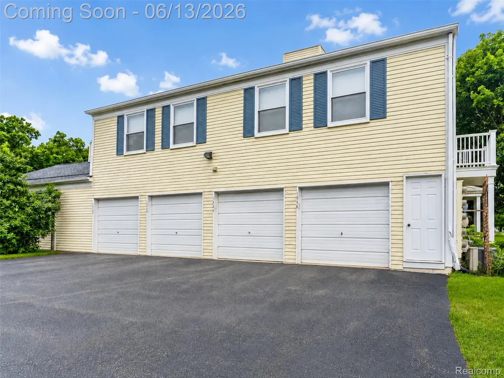1442 Mariner Drive Walled Lake City MI 48390
