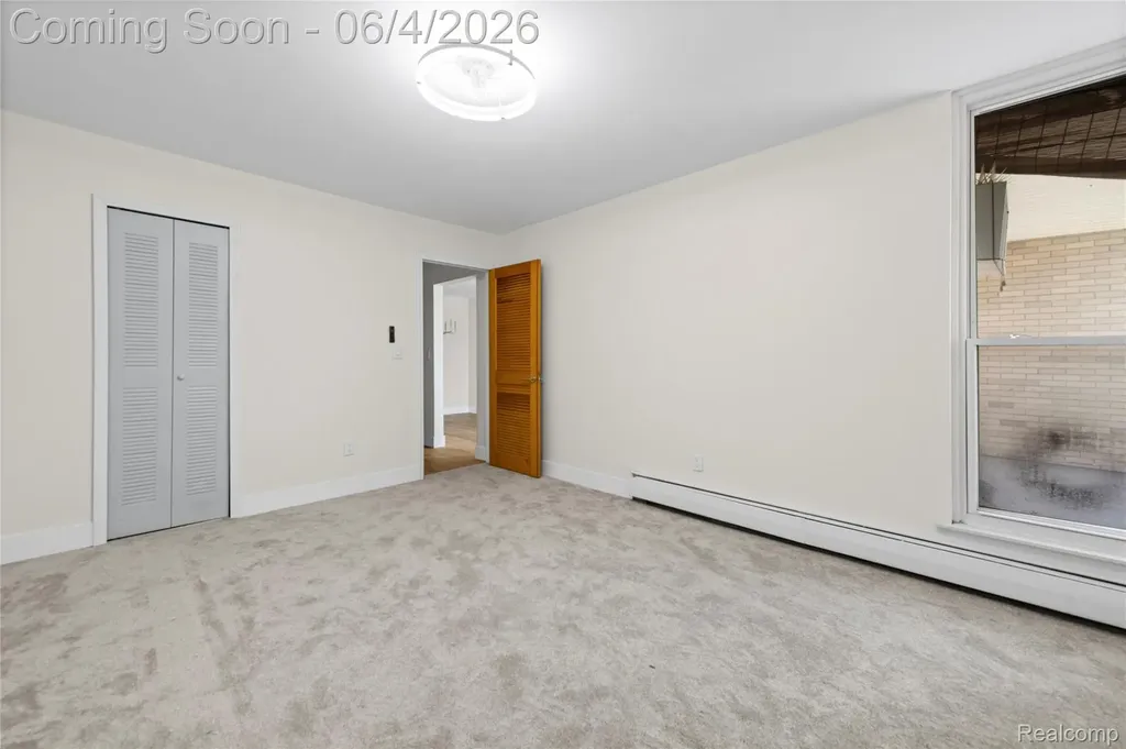 4921 Crooks Road Royal Oak City MI 48073
