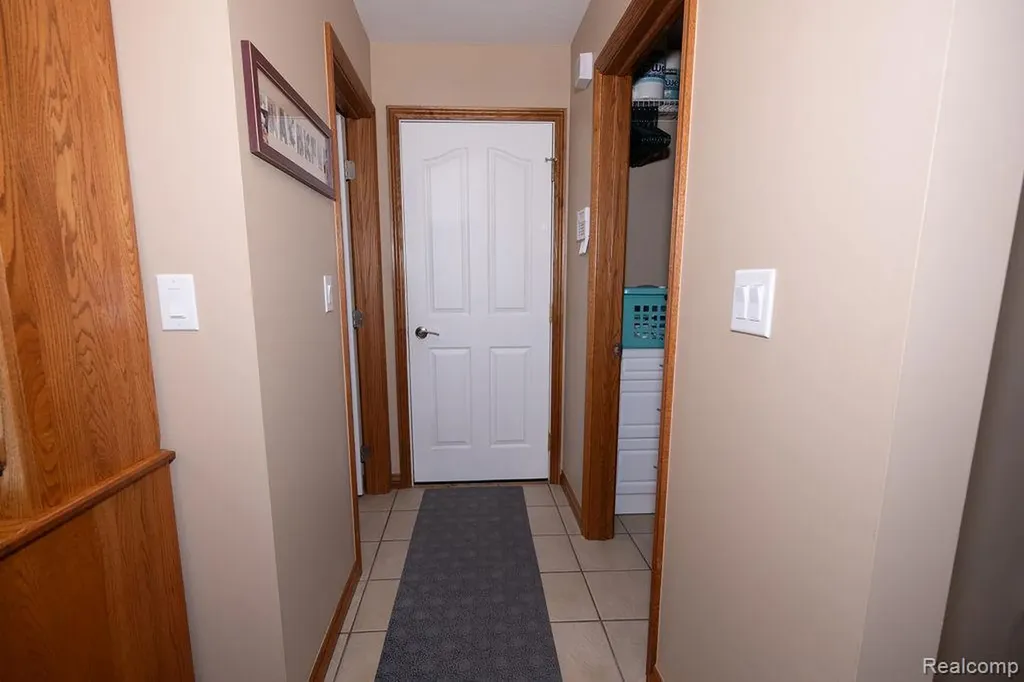 6321 Avenue B La Salle Township MI 48145