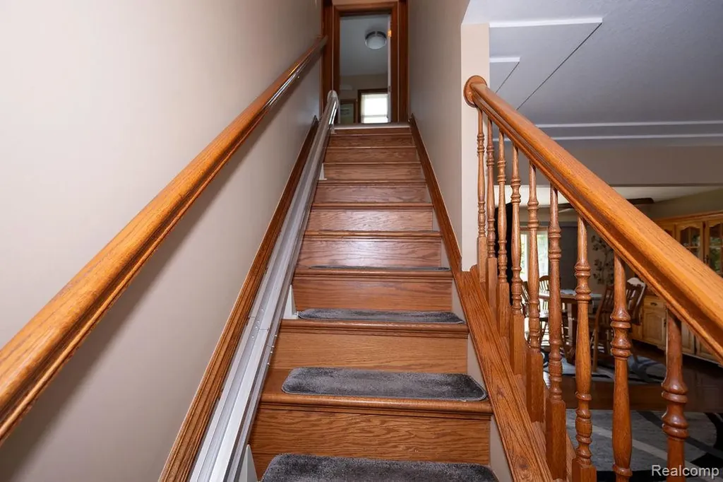 6321 Avenue B La Salle Township MI 48145