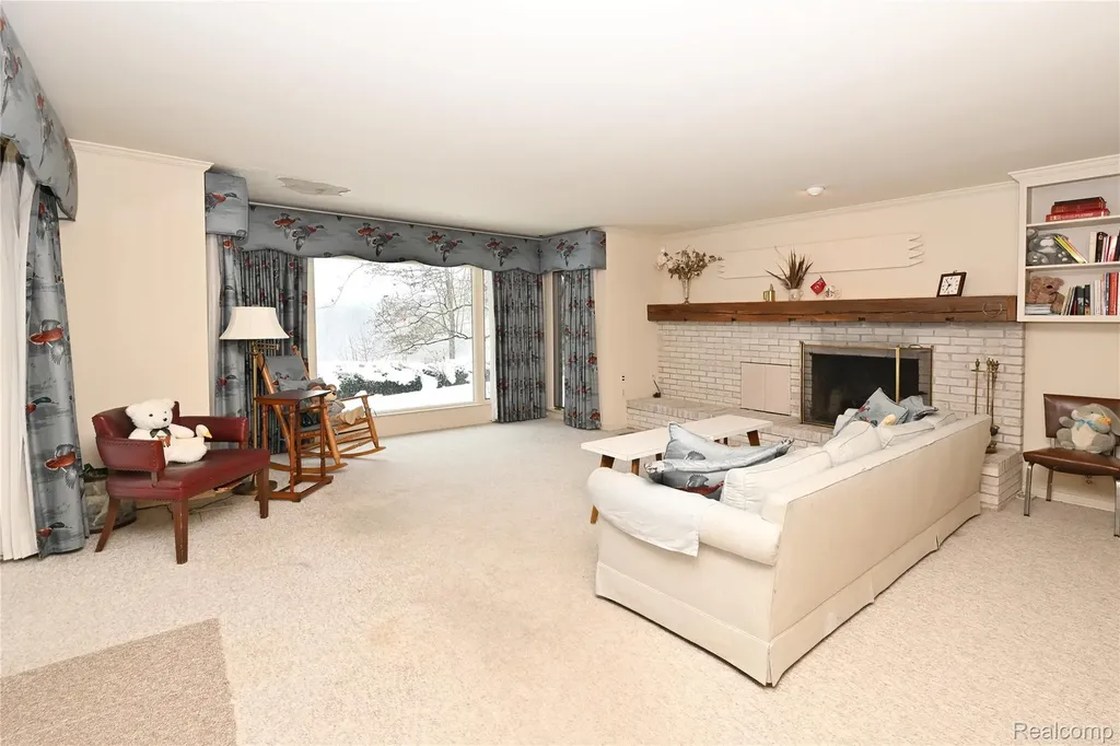 363 Lakewood Drive Bloomfield Hills City MI 48304