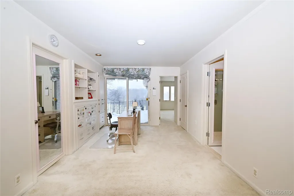 363 Lakewood Drive Bloomfield Hills City MI 48304