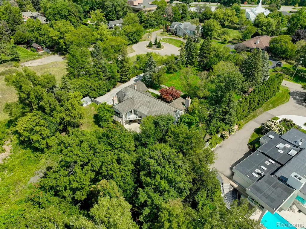 363 Lakewood Drive Bloomfield Hills City MI 48304