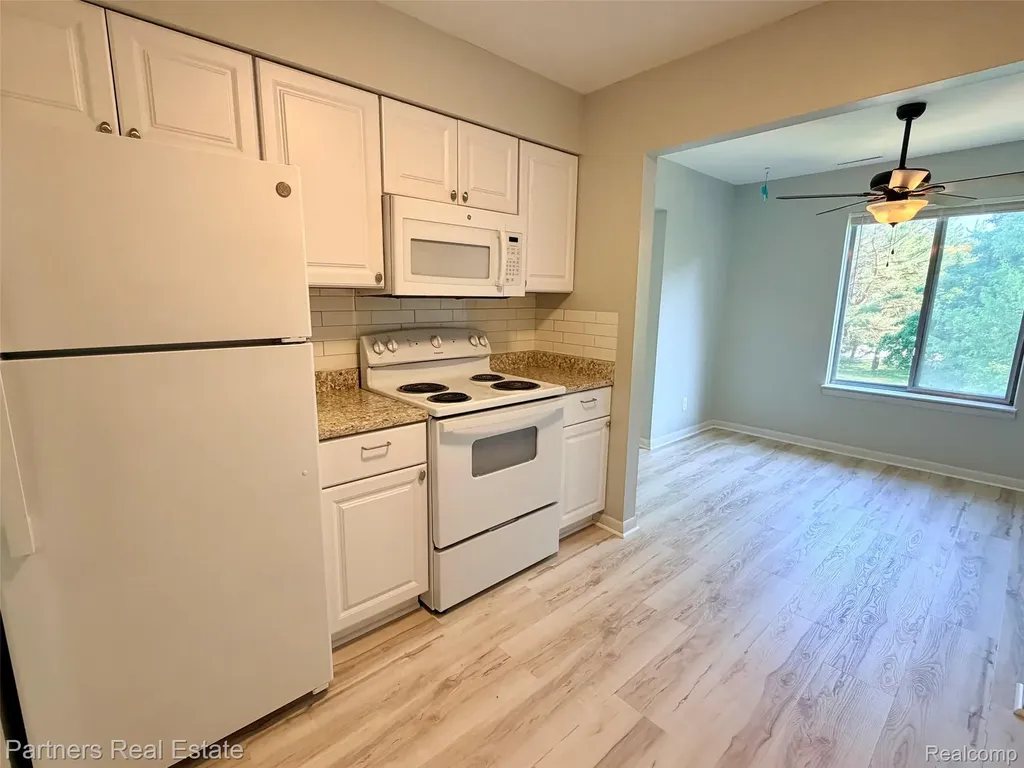 507 W Highland Road Howell City MI 48843