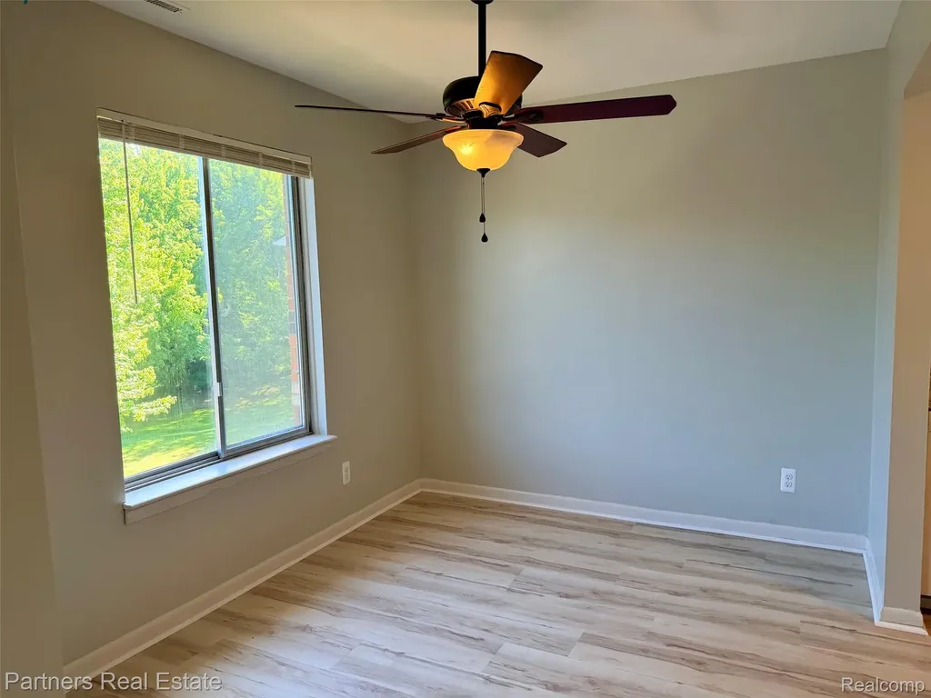 507 W Highland Road Howell City MI 48843
