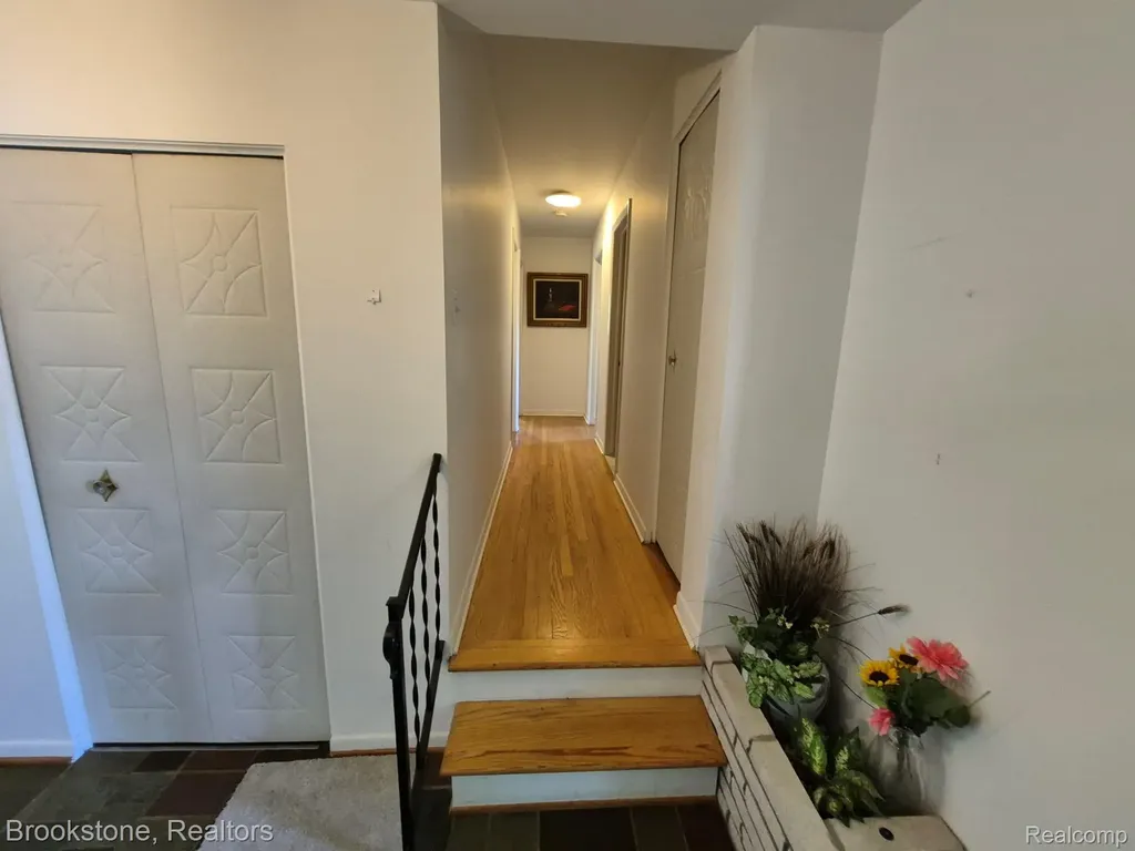 4295 Sashabaw Road Waterford Charter Township MI 48329