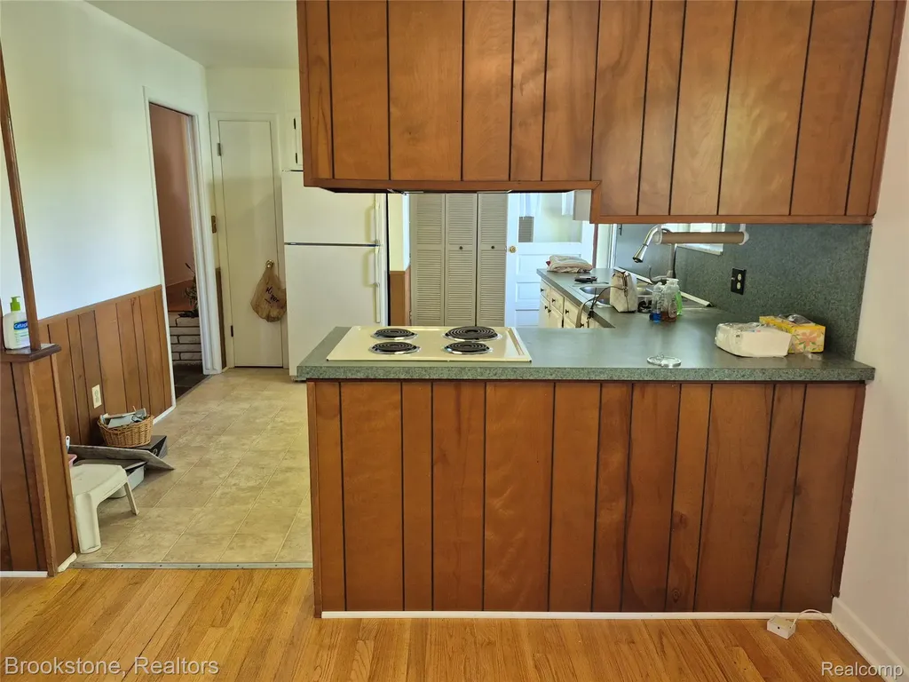 4295 Sashabaw Road Waterford Charter Township MI 48329