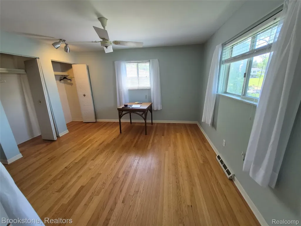 4295 Sashabaw Road Waterford Charter Township MI 48329
