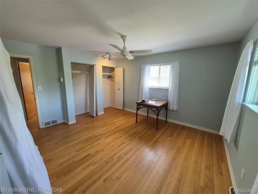 4295 Sashabaw Road Waterford Charter Township MI 48329