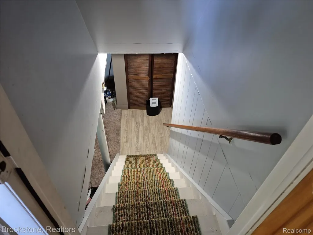 4295 Sashabaw Road Waterford Charter Township MI 48329