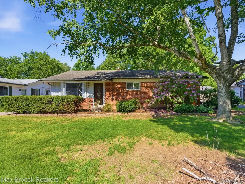 47375 Harry Street Shelby Charter Township MI 48317