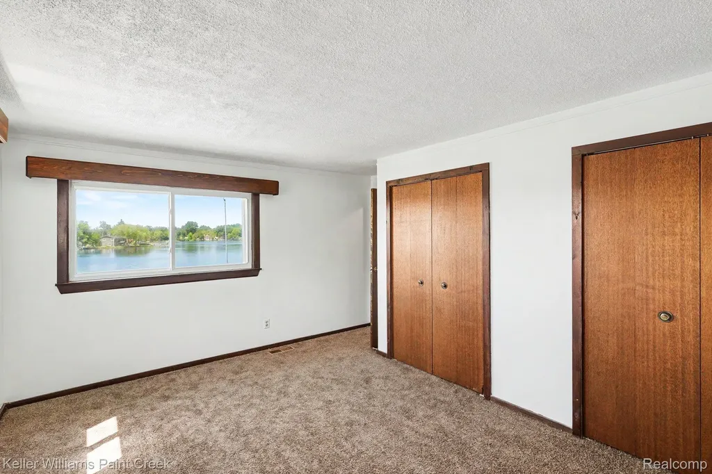2295 Davista Drive Highland Charter Township MI 48356