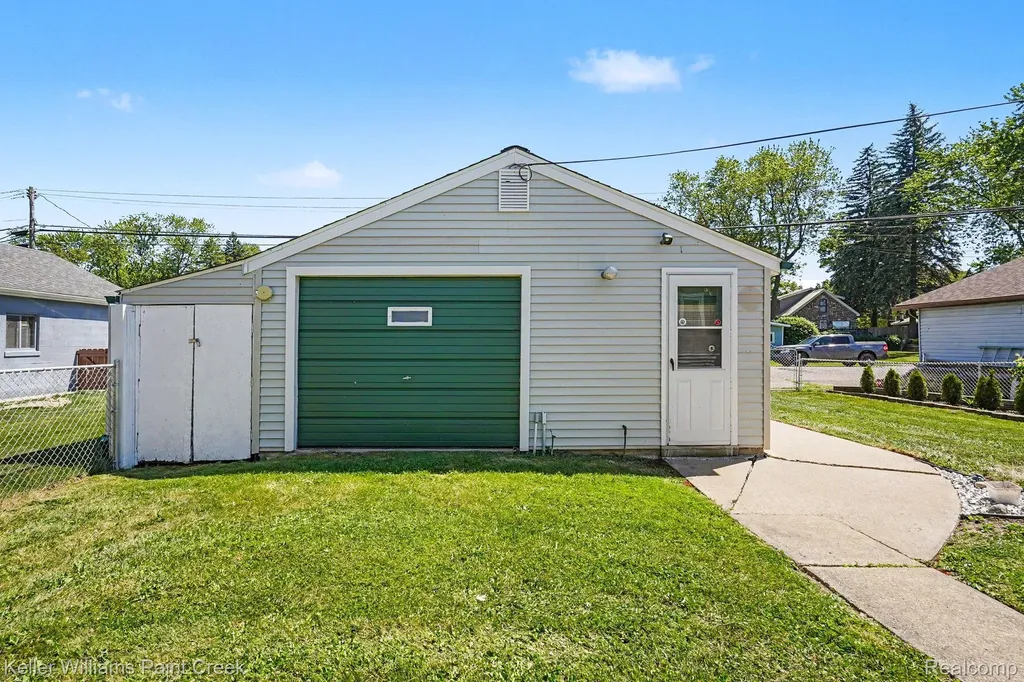 2295 Davista Drive Highland Charter Township MI 48356