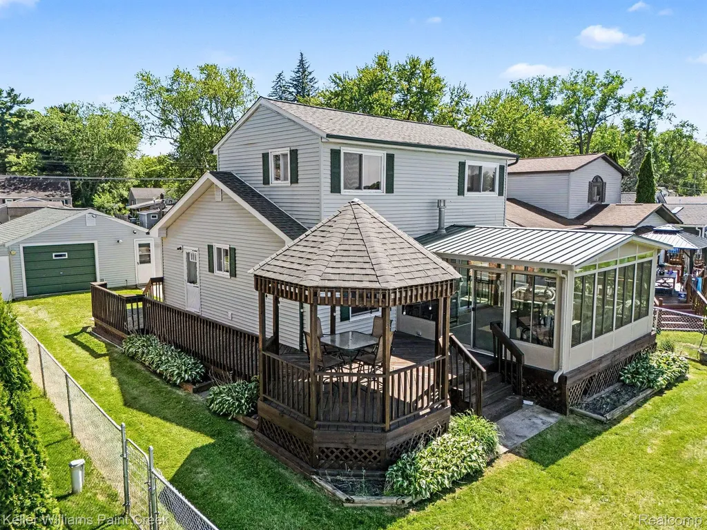 2295 Davista Drive Highland Charter Township MI 48356