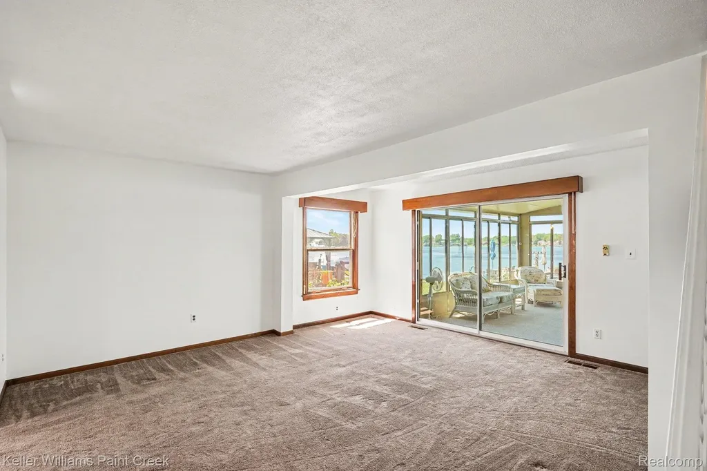 2295 Davista Drive Highland Charter Township MI 48356