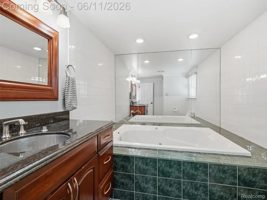 4133 Berkshire Road Royal Oak City MI 48073