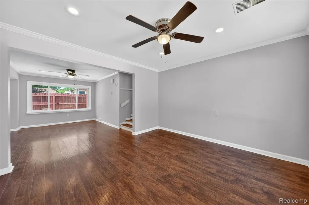 401 W Liberty Street South Lyon City MI 48178