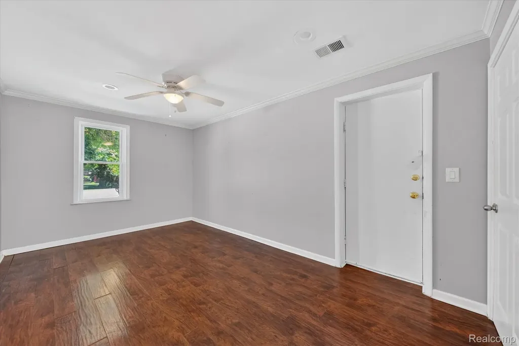 401 W Liberty Street South Lyon City MI 48178