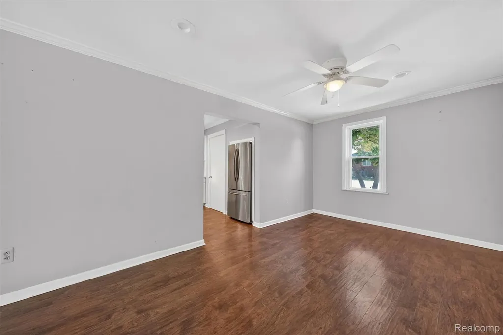 401 W Liberty Street South Lyon City MI 48178