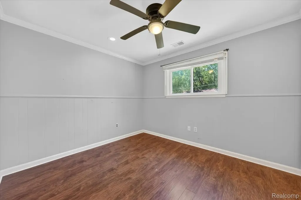 401 W Liberty Street South Lyon City MI 48178