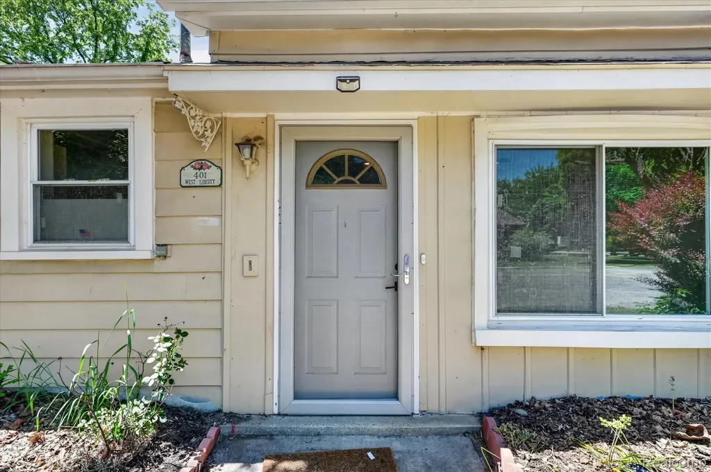 401 W Liberty Street South Lyon City MI 48178