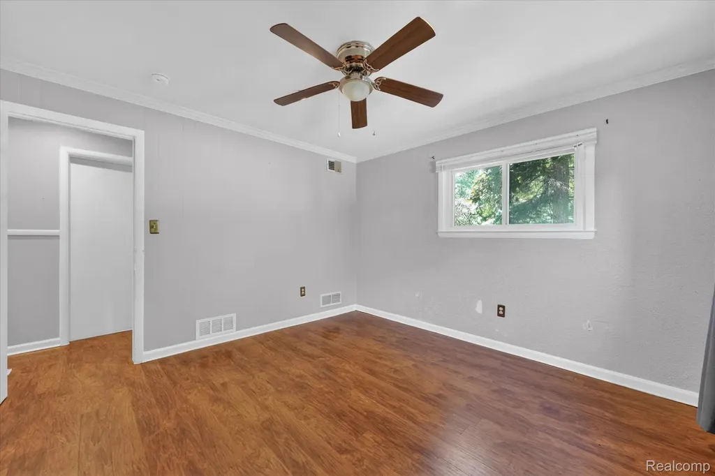 401 W Liberty Street South Lyon City MI 48178