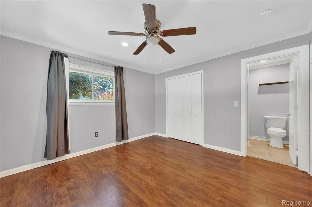 401 W Liberty Street South Lyon City MI 48178