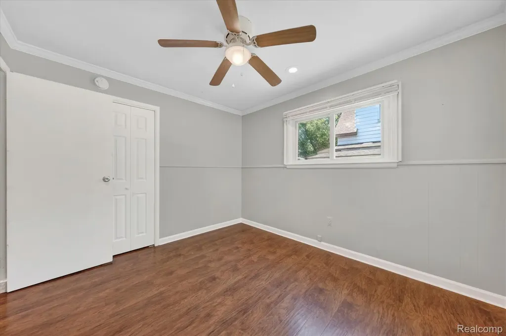 401 W Liberty Street South Lyon City MI 48178