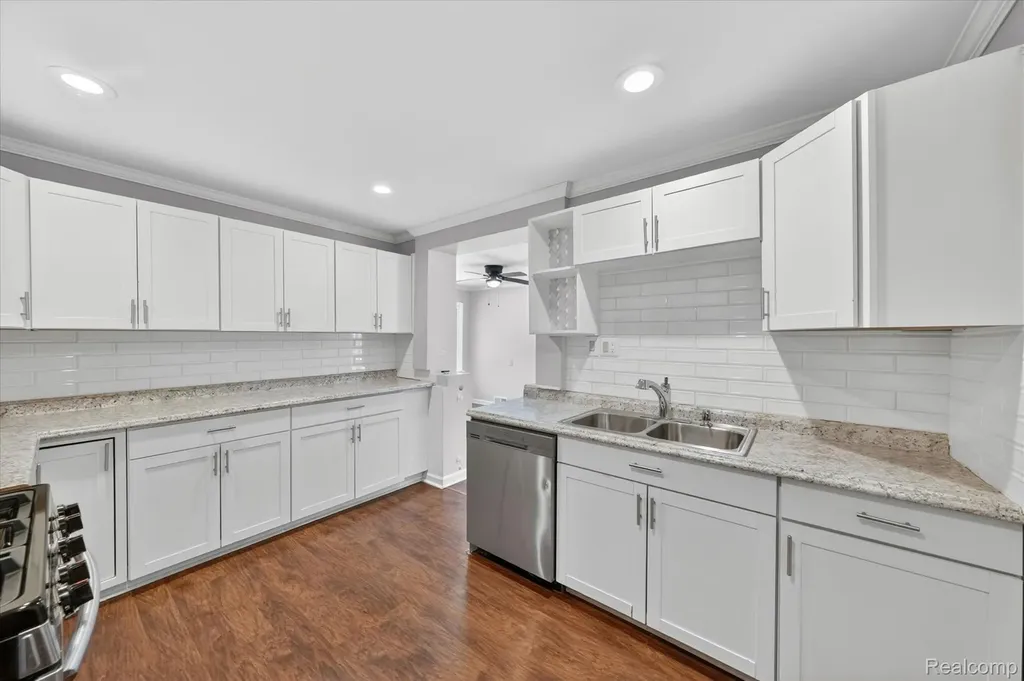 401 W Liberty Street South Lyon City MI 48178