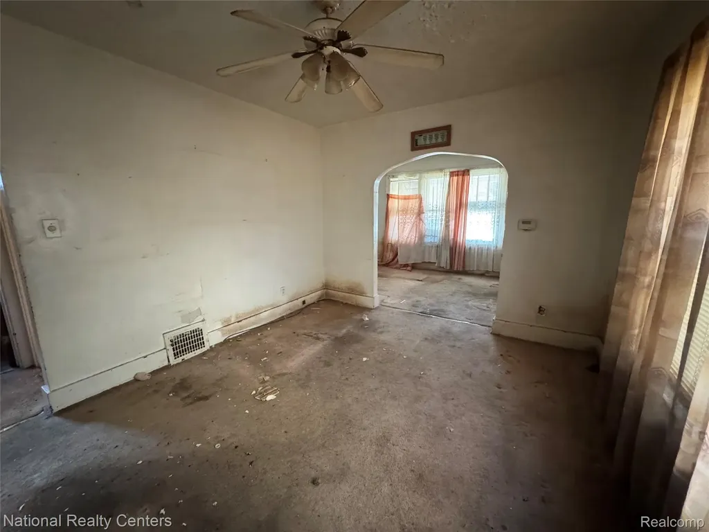 8127 E Hildale Street Detroit City MI 48234