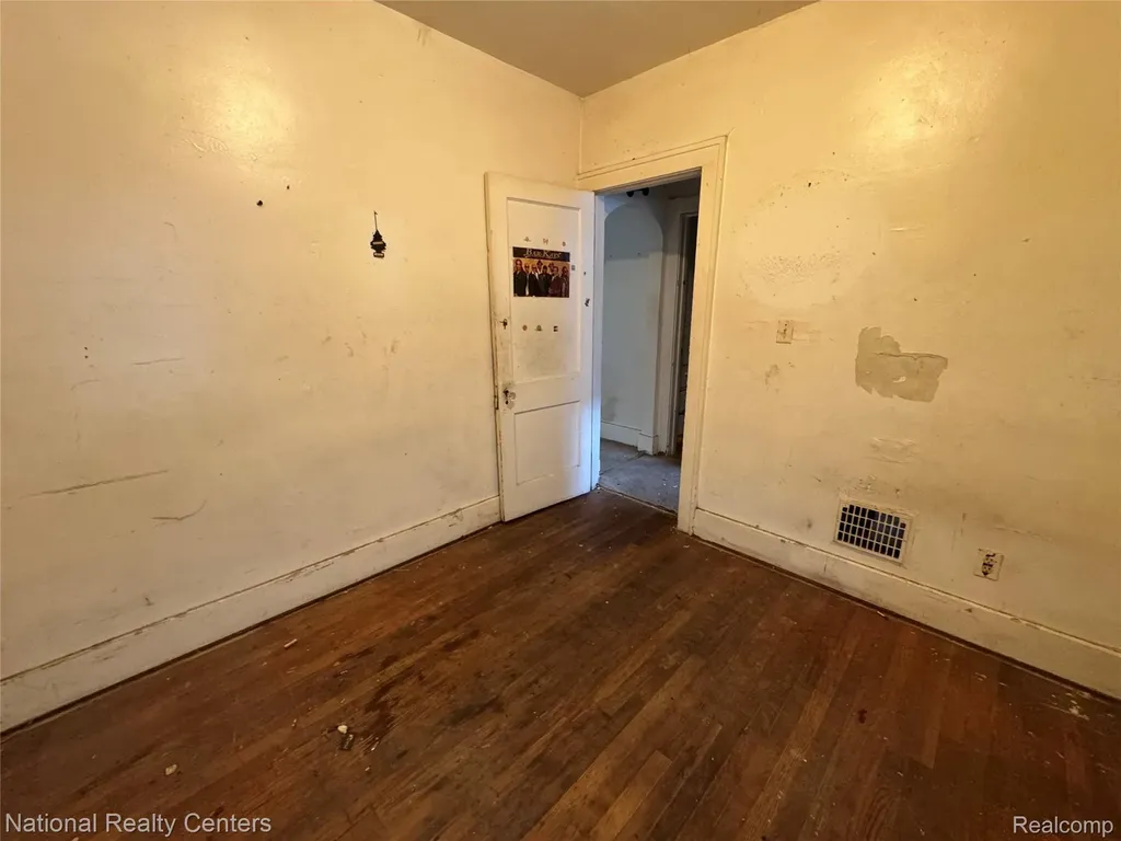 8127 E Hildale Street Detroit City MI 48234