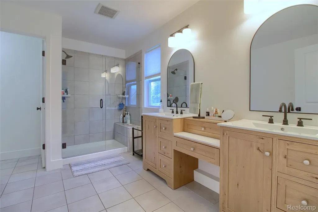 30932 Asbury Hill Drive Lyon Charter Township MI 48165