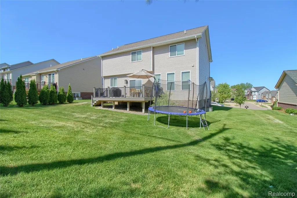 30932 Asbury Hill Drive Lyon Charter Township MI 48165