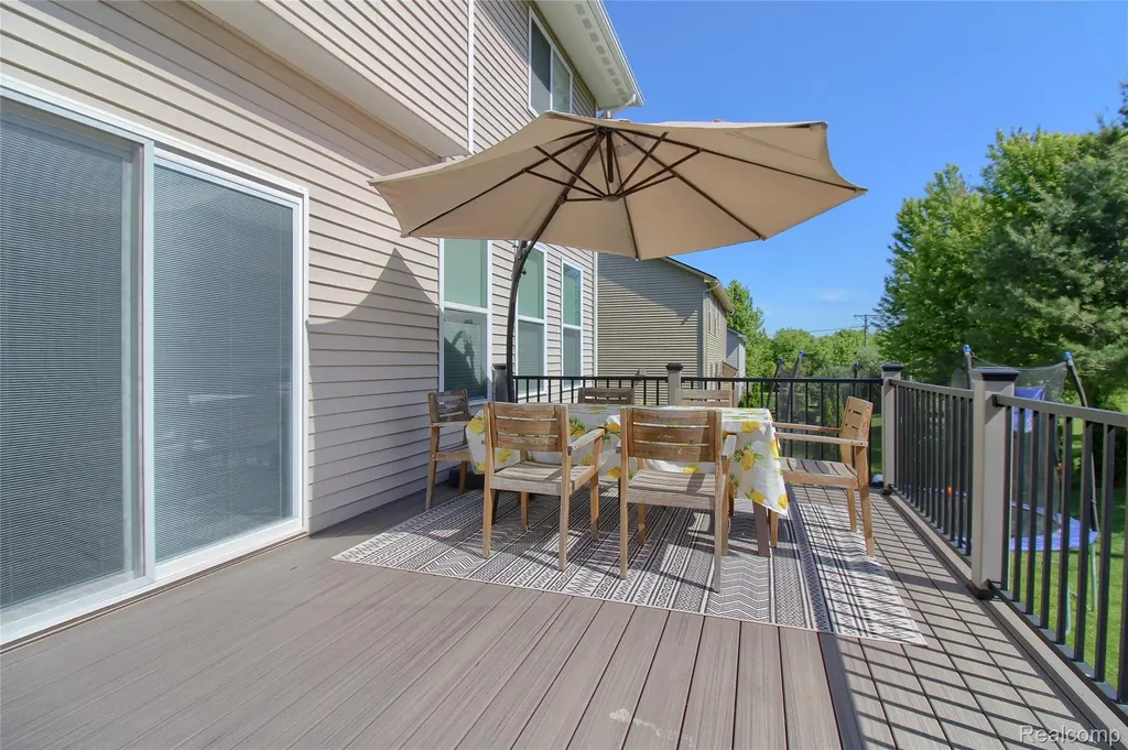 30932 Asbury Hill Drive Lyon Charter Township MI 48165
